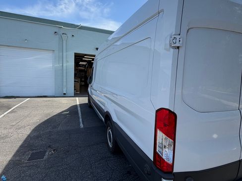 Used 2019 Ford Transit 350 148 High Roof Extended RWD image 5