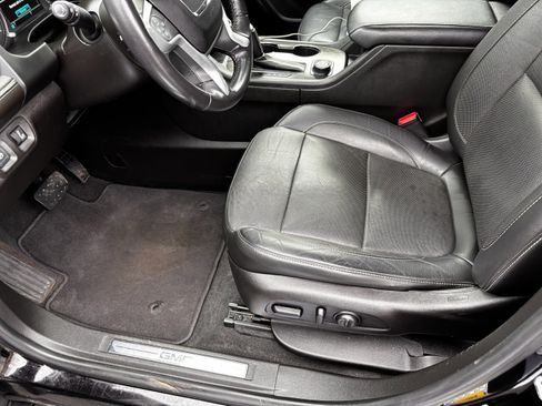 Used 2018 GMC Acadia SLT image 16