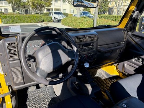 Used 2000 Jeep Wrangler Sport image 4