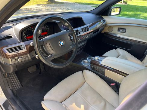 Used 2008 BMW 750Li image 19