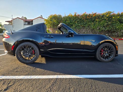 Used 2017 MAZDA MX-5 Miata RF Club w/ Brembo/BBS Package image 8
