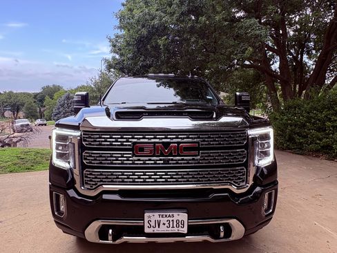 Used 2022 GMC Sierra 3500 Denali w/ Denali Ultimate Package AWD/4WD image 4