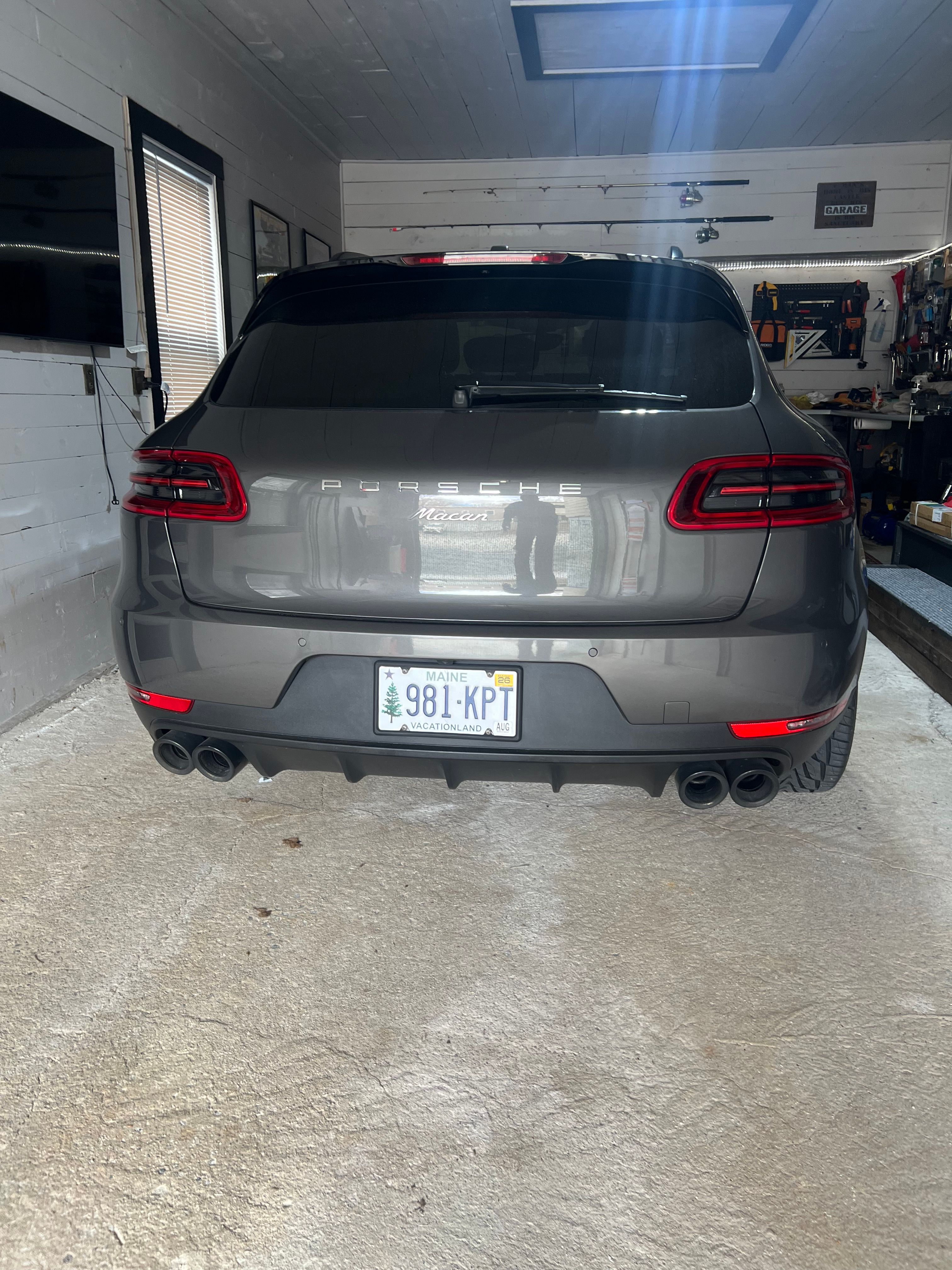 Used 2018 Porsche Macan Sport Edition AWD/4WD image 5