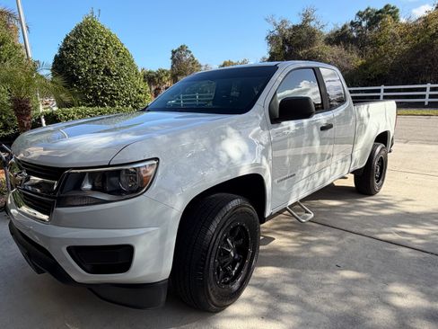 Used 2019 Chevrolet Colorado W/T w/ WT Convenience Package image 2