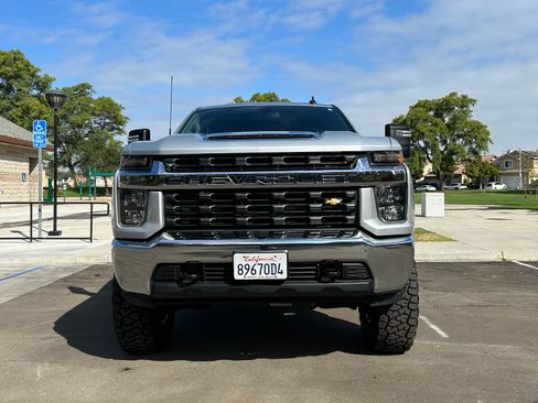 Used 2021 Chevrolet Silverado 2500 LT w/ Fleet Comfort Package AWD/4WD image 11