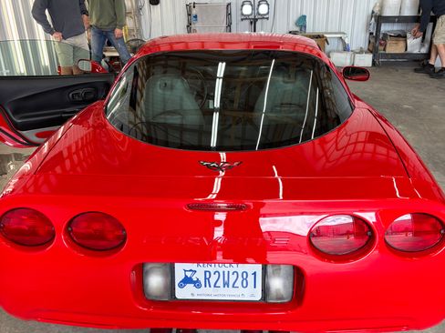 Used 1997 Chevrolet Corvette Coupe w/ Performance Handling Pkg image 5
