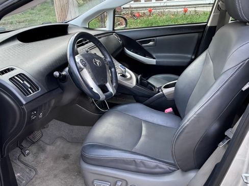 Used 2012 Toyota Prius Four image 8