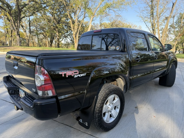 Used 2013 Toyota Tacoma 4x4 Double Cab w/ TRD Sport Pkg image 17