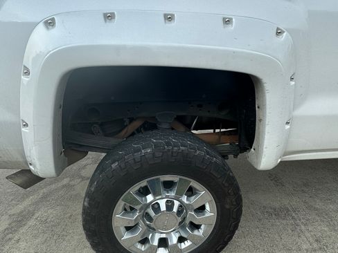 Used 2018 GMC Sierra 2500 Denali AWD/4WD image 17