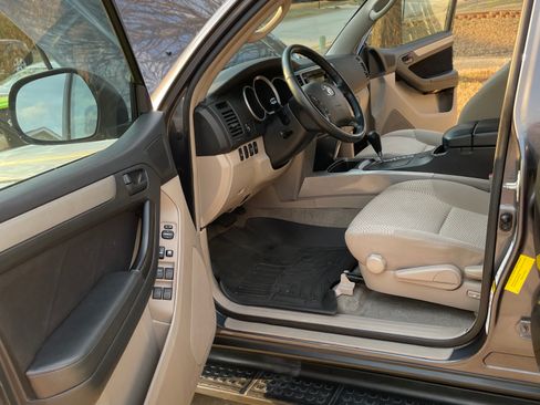 Used 2008 Toyota 4Runner Sport image 10