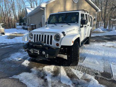 Used 2012 Jeep Wrangler Unlimited Rubicon w/ Connectivity Group