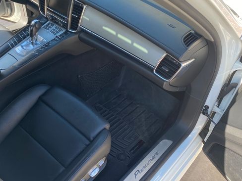 Used 2015 Porsche Panamera image 20