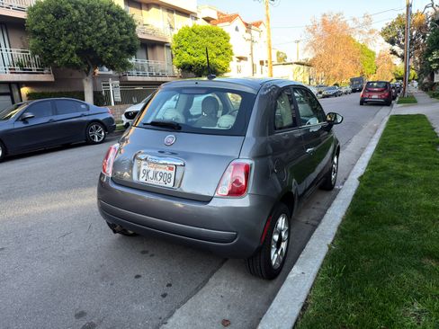 Used 2012 FIAT 500 Pop w/ Bose Premium Audio Pkg image 9