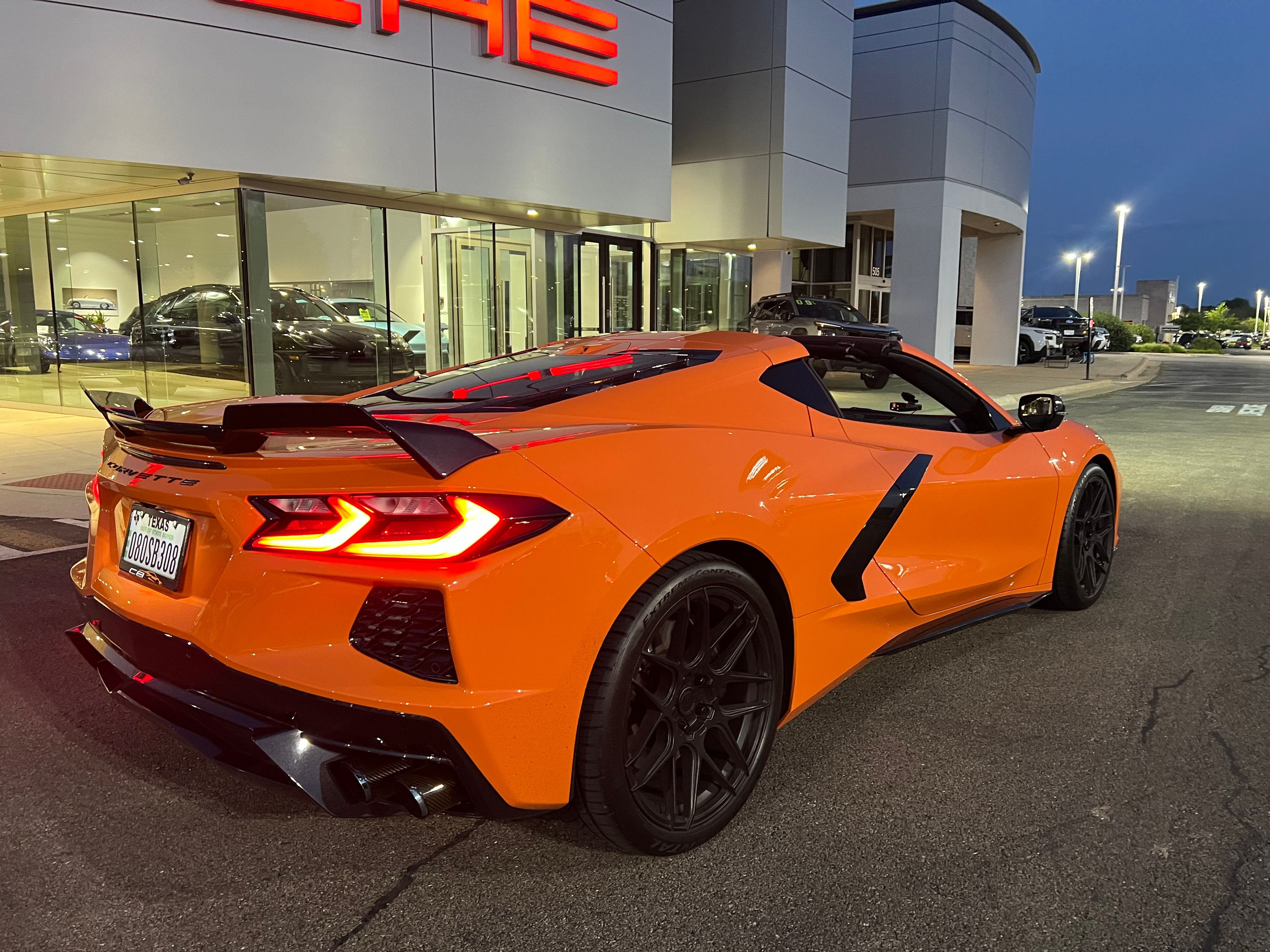 Used 2022 Chevrolet Corvette Stingray Preferred Cpe w/ Z51 Performance Package RWD image 16
