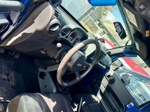 Used 2010 Jeep Wrangler Unlimited Sport image 23