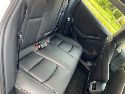 Used 2023 Tesla Model 3 Standard Range image 15