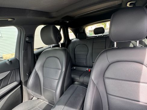 Used 2022 Mercedes-Benz GLC 300 image 10