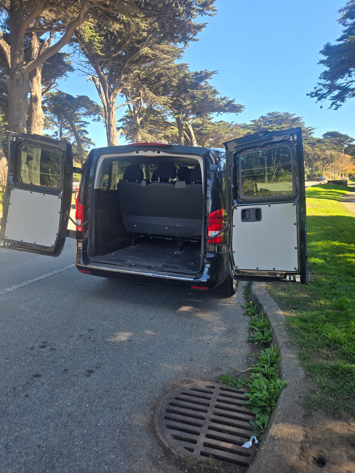 Used 2018 Mercedes-Benz Metris Passenger image 5