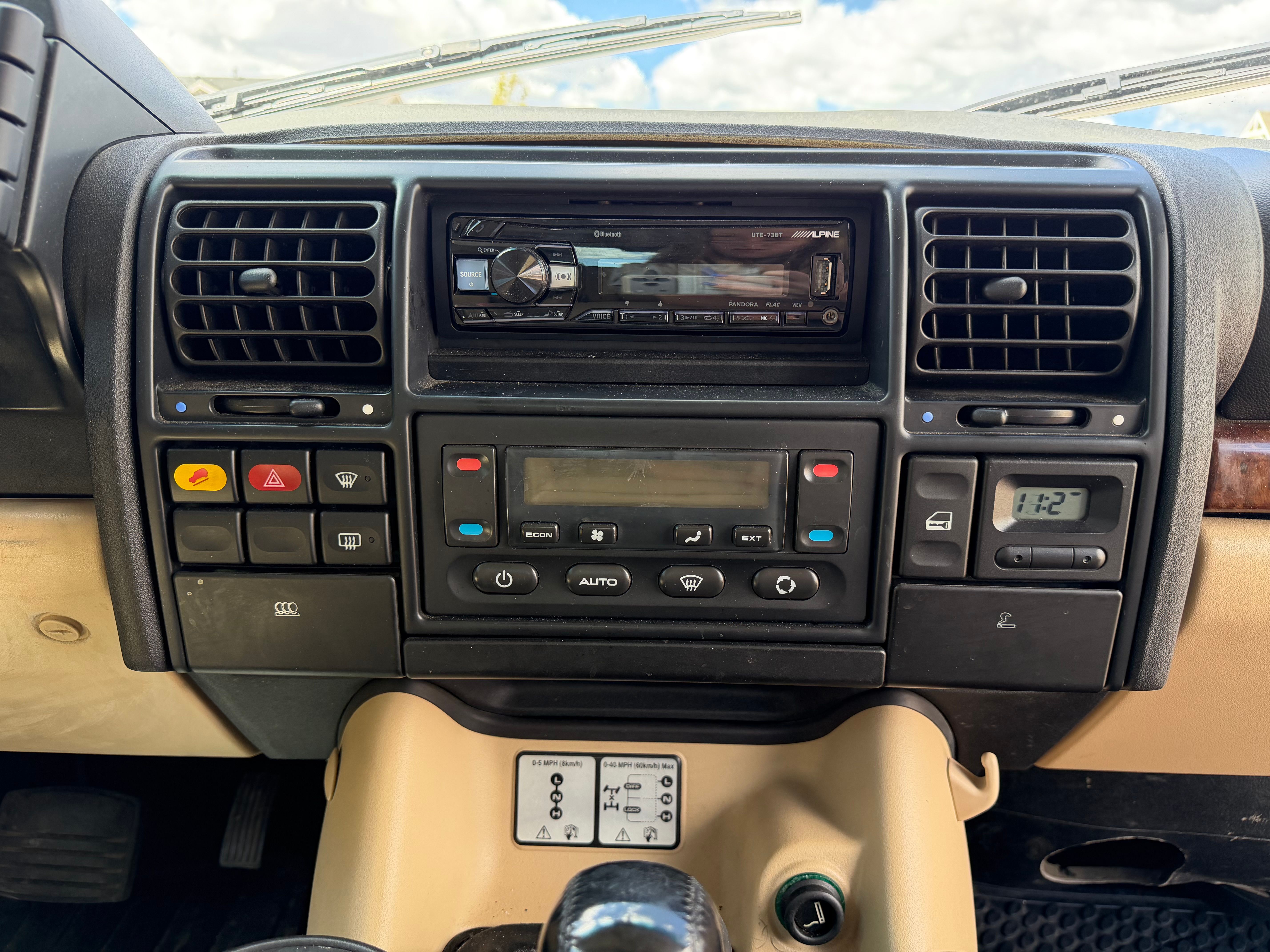 Used 2004 Land Rover Discovery SE AWD/4WD image 17