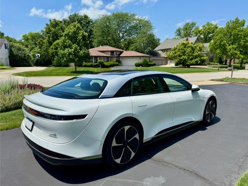 Used 2023 Lucid Air Touring image 4