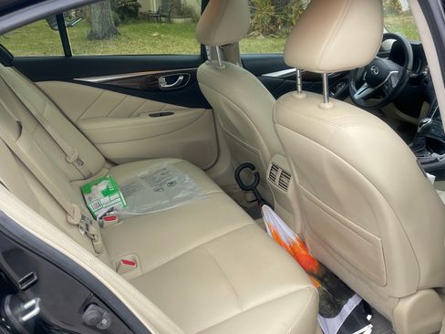 Used 2019 INFINITI Q50 Luxe w/ Essential Package (3.0T Luxe) image 6