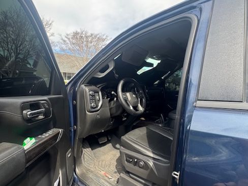 Used 2020 Chevrolet Silverado 1500 LT Trail Boss image 12