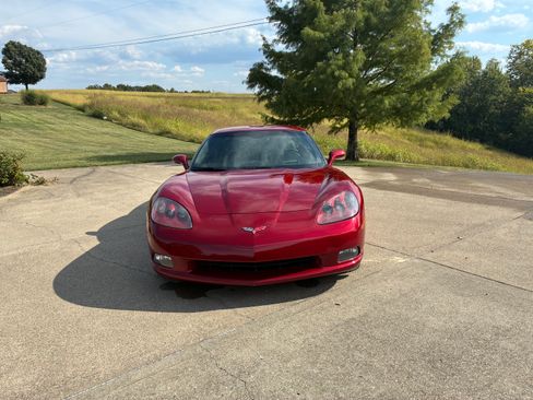 Used 2008 Chevrolet Corvette Coupe w/ Preferred Equipment Group image 4