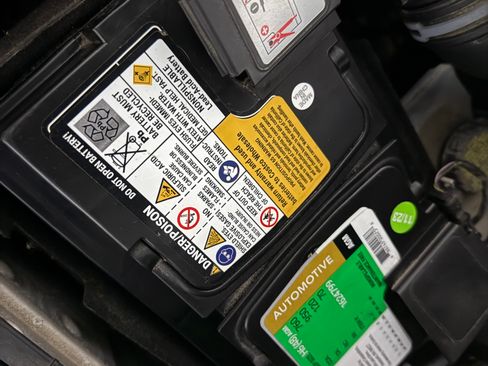 Used 2018 Volkswagen Tiguan S image 24