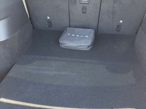 Used 2021 Tesla Model Y Long Range image 14