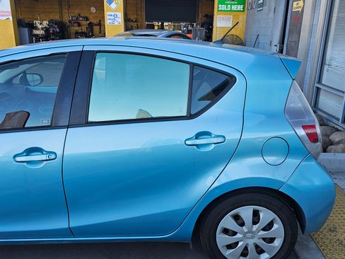 Used 2014 Toyota Prius C One image 11