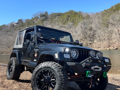 Used 2000 Jeep Wrangler Sahara image 1