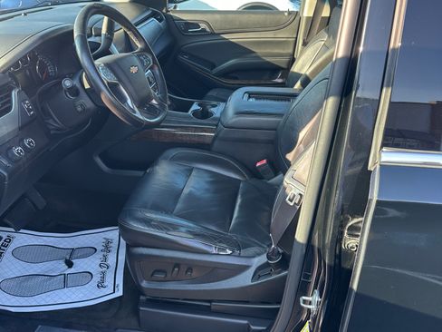 Used 2015 Chevrolet Suburban LT w/ Luxury Package image 8