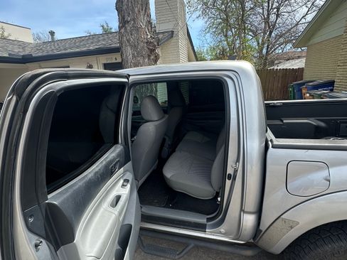 Used 2014 Toyota Tacoma PreRunner w/ SR5 Package image 9