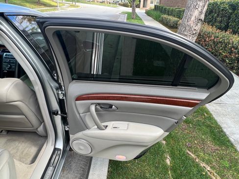 Used 2008 Acura RL image 19
