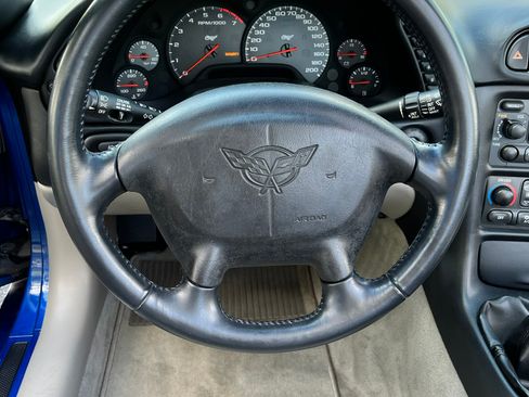 Used 2003 Chevrolet Corvette Convertible w/ Preferred Equipment Group1 image 14