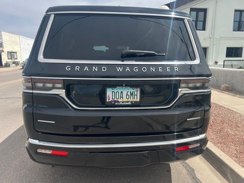 Used 2022 Jeep Grand Wagoneer Series I AWD/4WD image 23