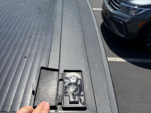 Used 2019 Chevrolet Colorado Z71 AWD/4WD image 11