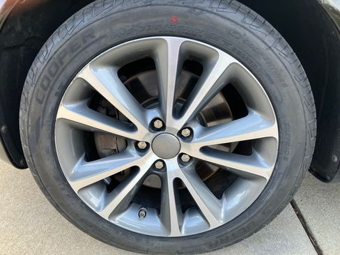 Used 2011 Volvo C70 T5 image 23