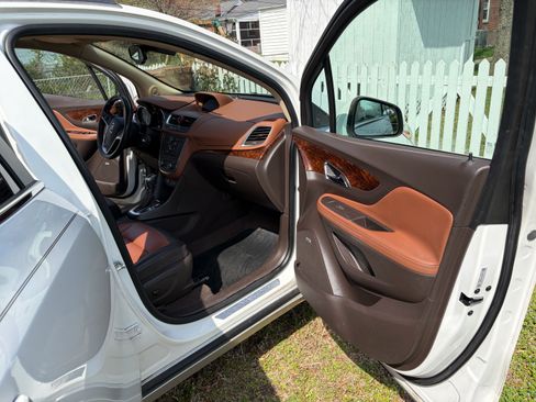 Used 2013 Buick Encore Premium image 8