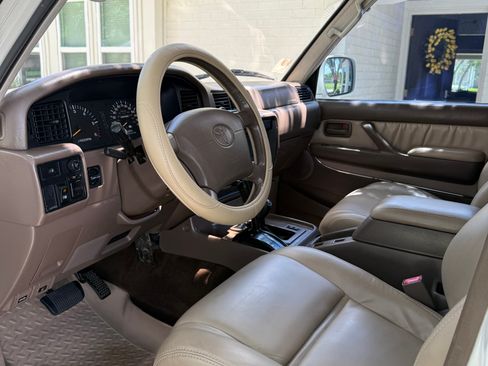 Used 1996 Toyota Land Cruiser image 8