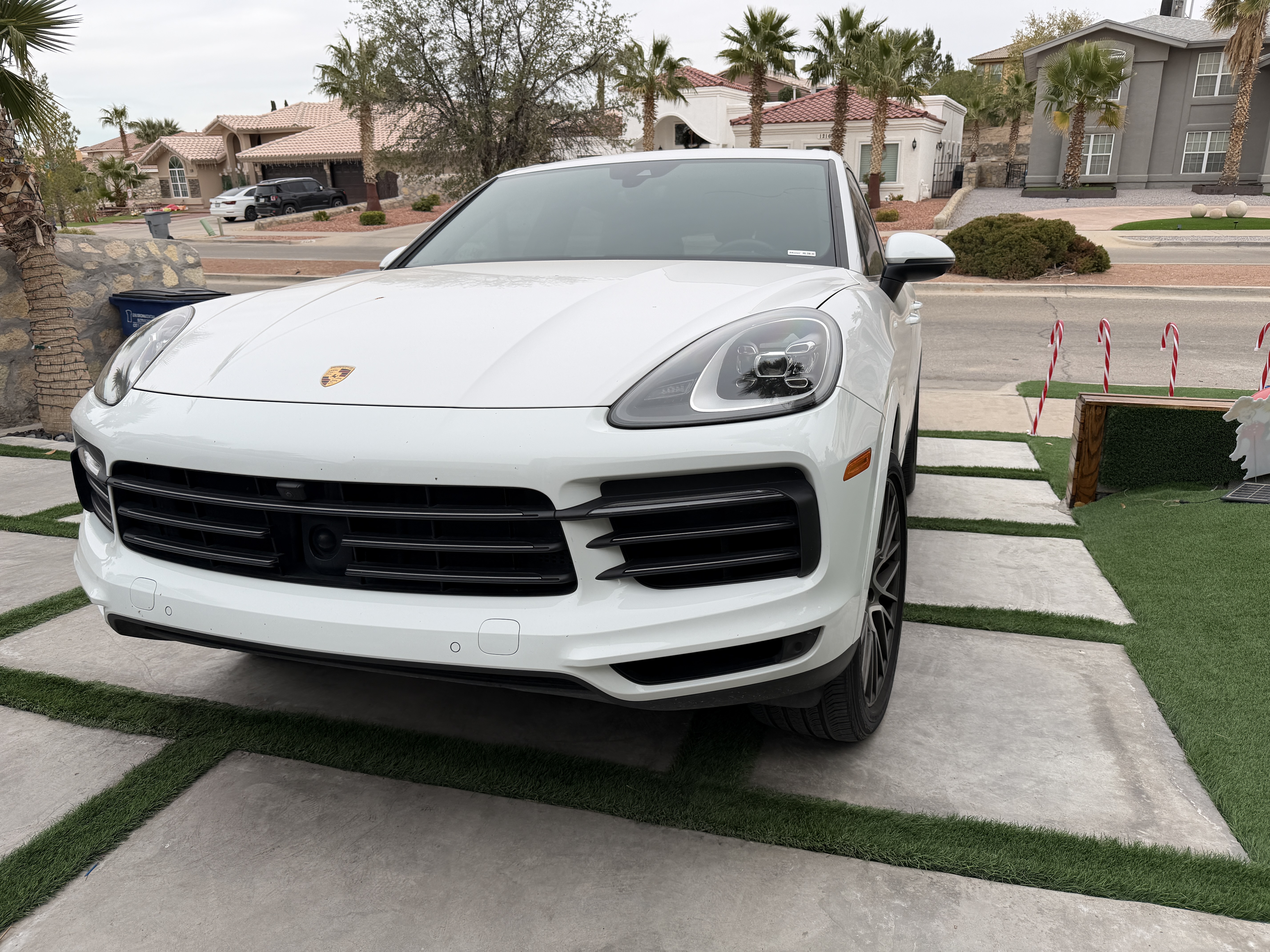 Used 2023 Porsche Cayenne Platinum Edition AWD/4WD image 4