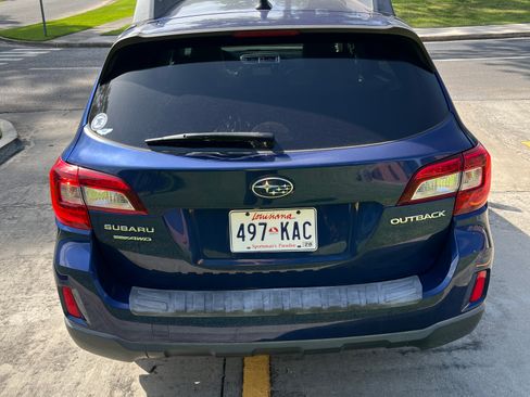 Used 2016 Subaru Outback 2.5i Limited AWD/4WD image 8