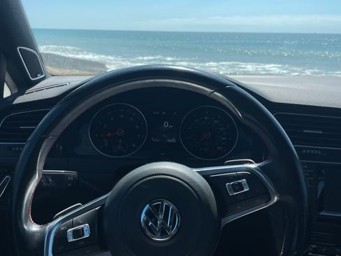 Used 2015 Volkswagen GTI Autobahn w/ Lighting Package (SEL) image 9