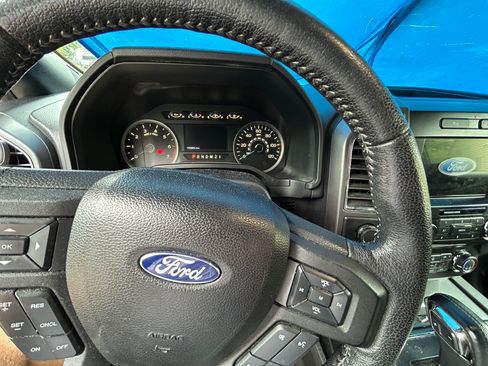 Used 2016 Ford F150 XLT w/ Equipment Group 302A Luxury AWD/4WD image 10