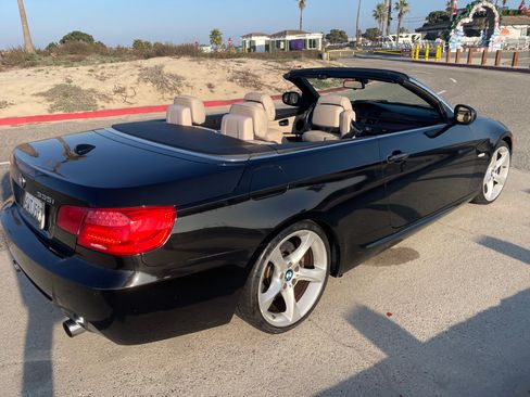 Used 2012 BMW 335i Convertible image 23