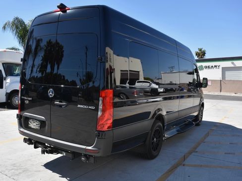 Used 2020 Mercedes-Benz Sprinter 3500 image 2