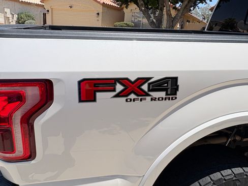Used 2016 Ford F150 Lariat w/ Equipment Group 502A Luxury AWD/4WD image 6