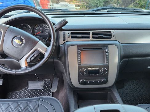 Used 2013 Chevrolet Silverado 2500 LTZ w/ LTZ Plus Package image 10