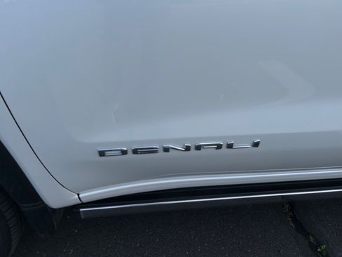 Used 2025 GMC Sierra 1500 Denali Ultimate image 5