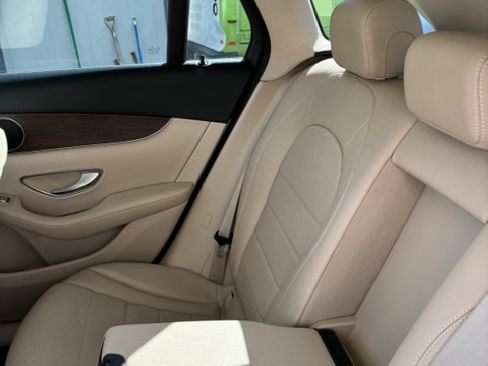 Used 2022 Mercedes-Benz GLC 300 image 20